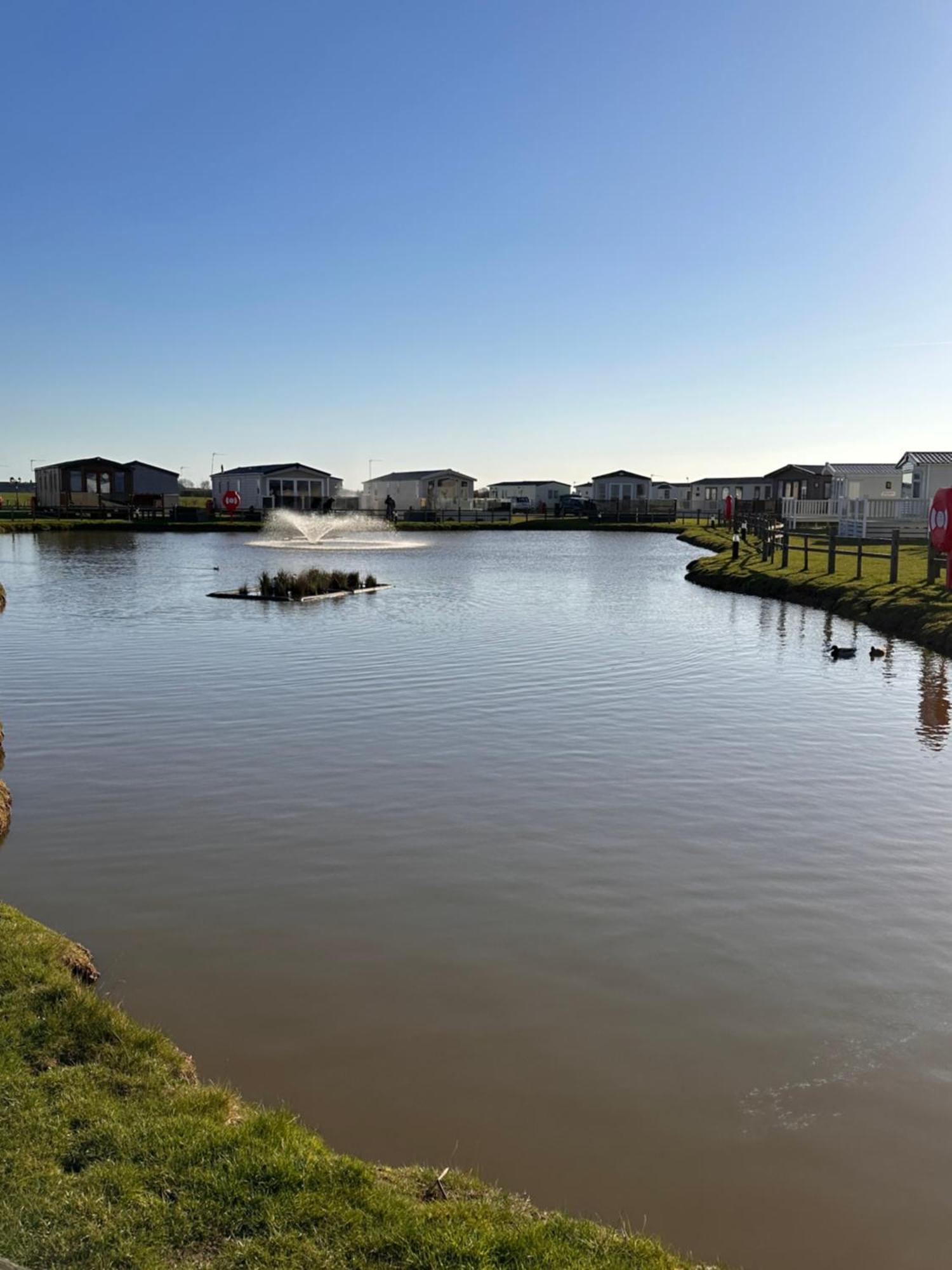 Buttercup Meadow 54 Golden Anchor Park, Modern 3 Bedroom Caravan, Dog Friendly, Free Wifi Chapel Saint Leonards
